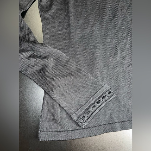 Brooks Brothers Blue Label Black 70% Silk Top With Cutouts on sleeves Sz S EUC - Picture 2 of 10